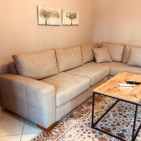 Qemal Stafa Apartment Тирана Екстериор снимка